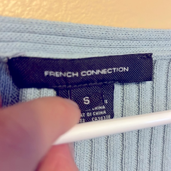 S French Connection Long Sleeve Knit Top Hole Design Knitted Sweater V Neck - Picture 5 of 9